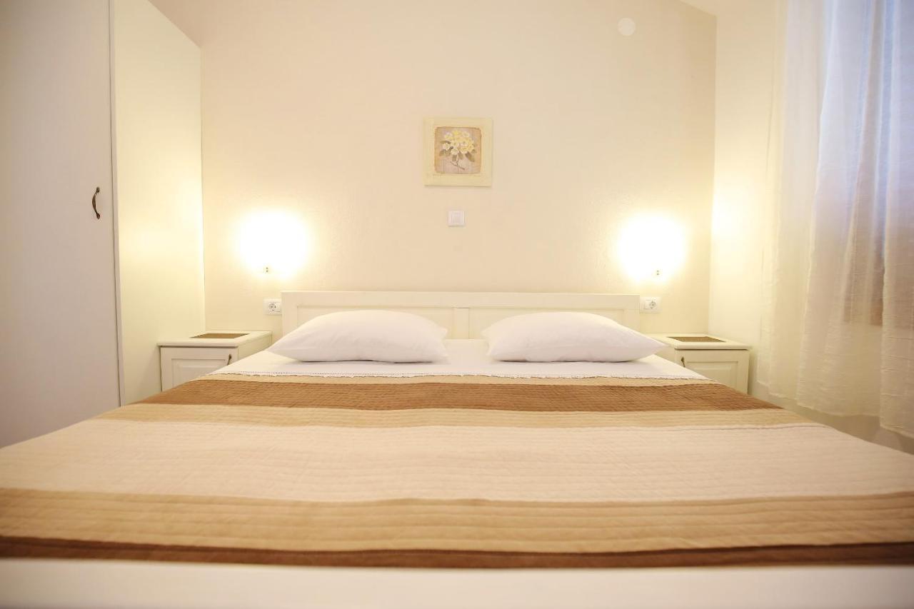 Apartmani Dane Sukosan Luaran gambar