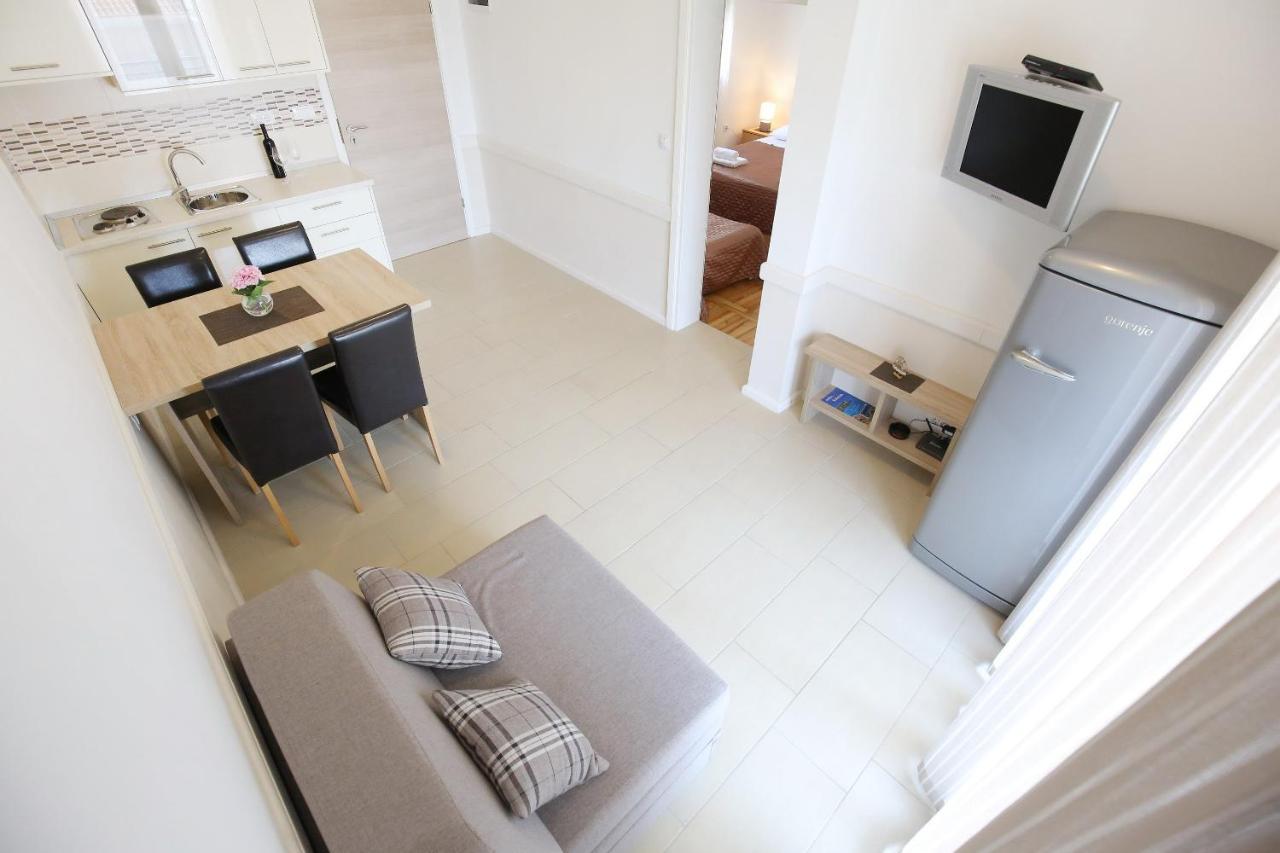 Apartmani Dane Sukosan Luaran gambar